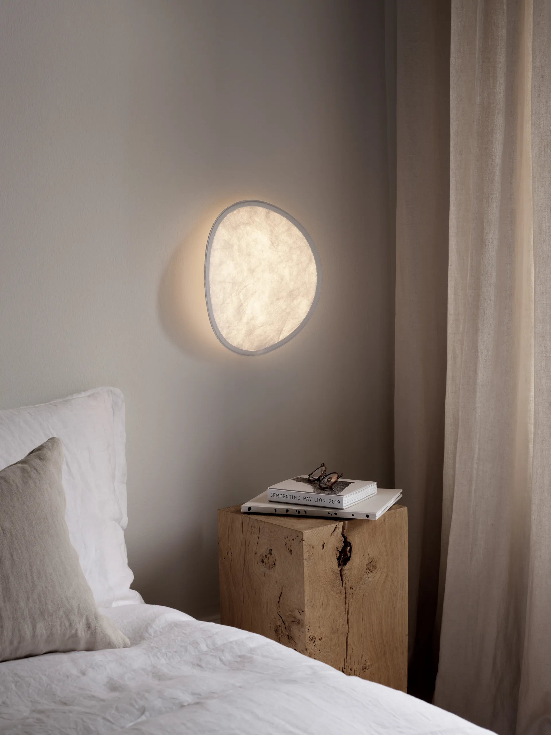 Tense wall lamp, White-black New Works