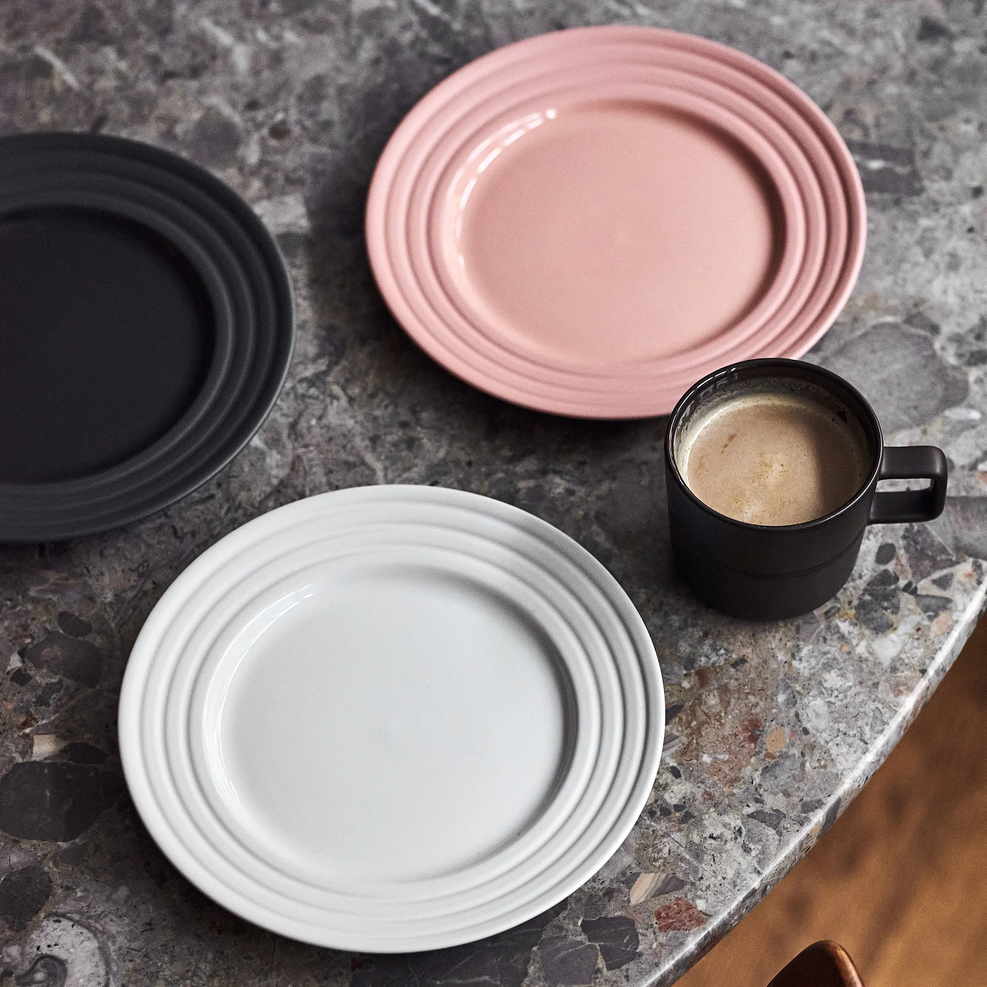 Lines small plate Ø21 cm, white NJRD