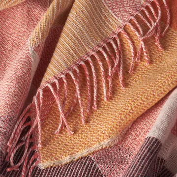 Metric cotton throw - pink - NJRD