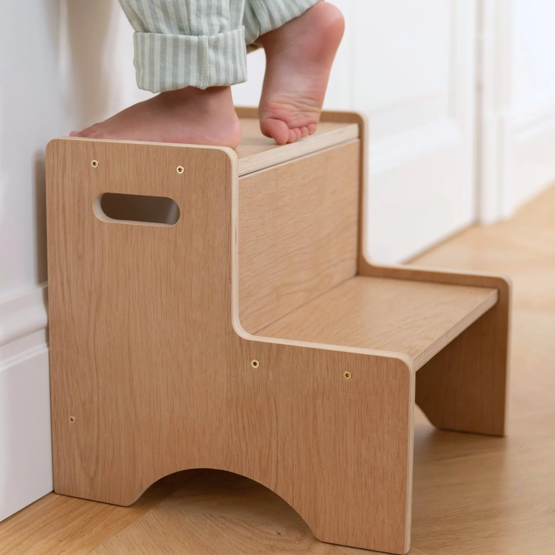 Step Up children's stool, Oak Nofred