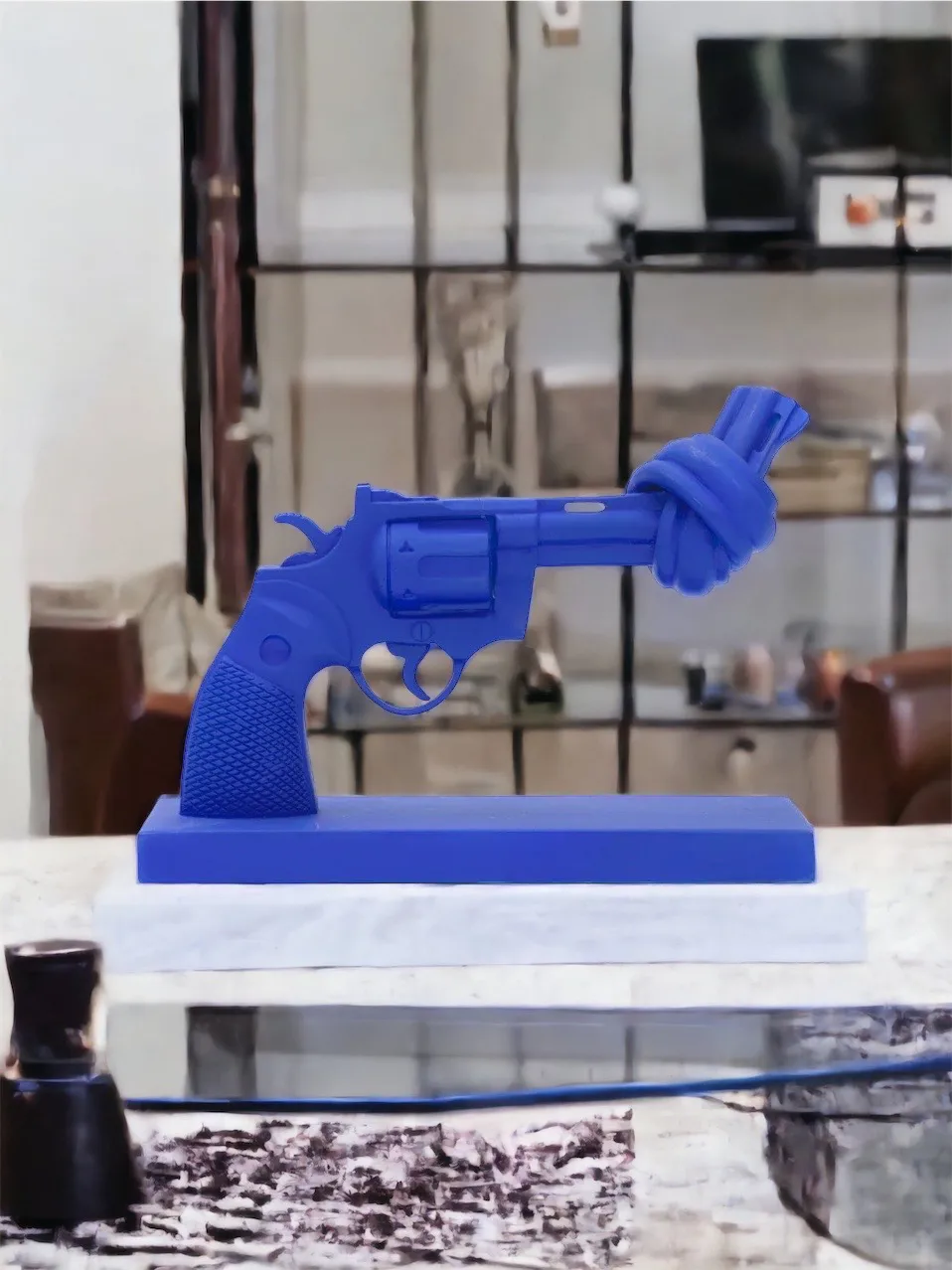 Cobalt blue 19 cm, Blue Non Violence