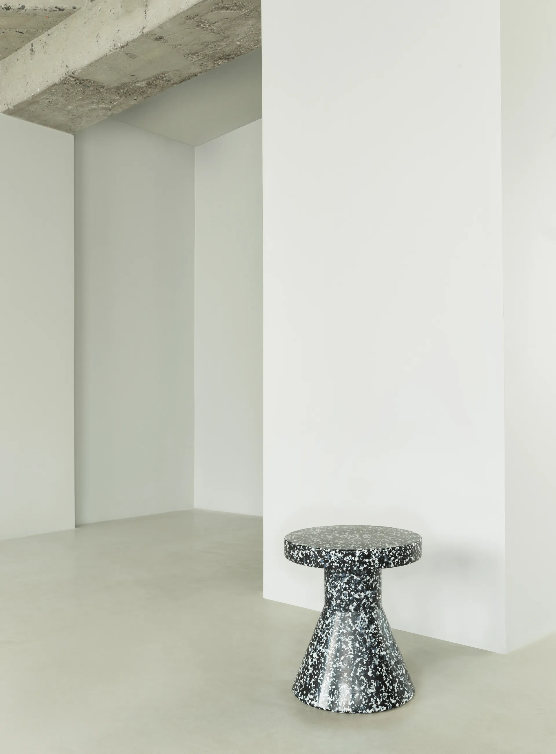 Bit Cone stool, Black-white Normann Copenhagen