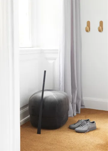 Normann shoehorn - black - Normann Copenhagen
