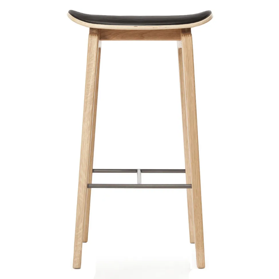 NY11 barstool with leather cushion oak 65 cm, Ultra black NORR11