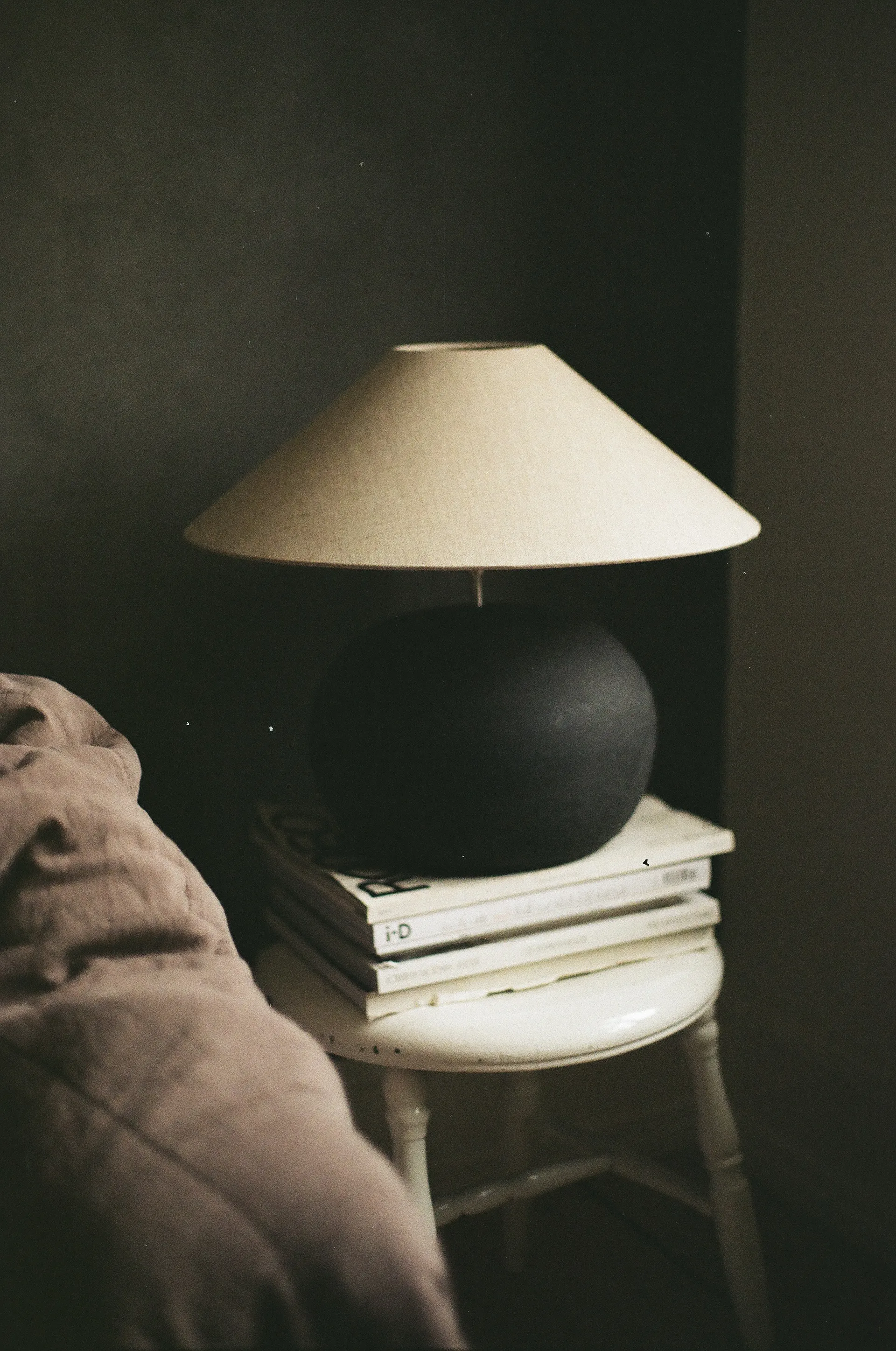 Bellac lamp base 30.5 cm, Dark grey Olsson & Jensen
