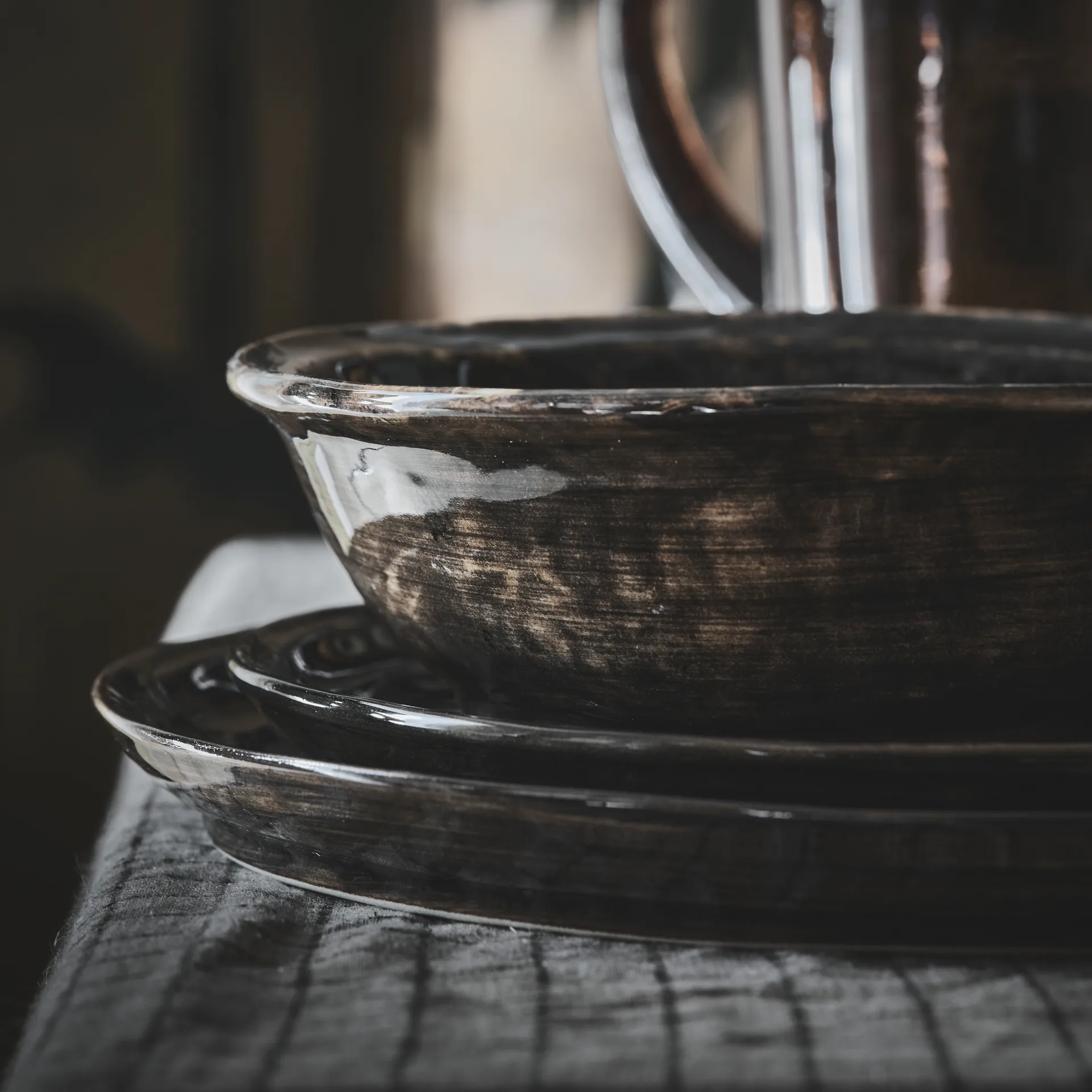 Yuki soup-/pasta-plate, brown-black Olsson & Jensen
