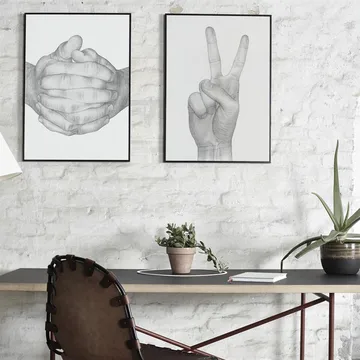 Folded hands poster - 50x70 cm - Paper Collective