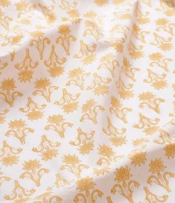 Lily tablecloth - Yellow, 250x150 cm - Pick a Poppy