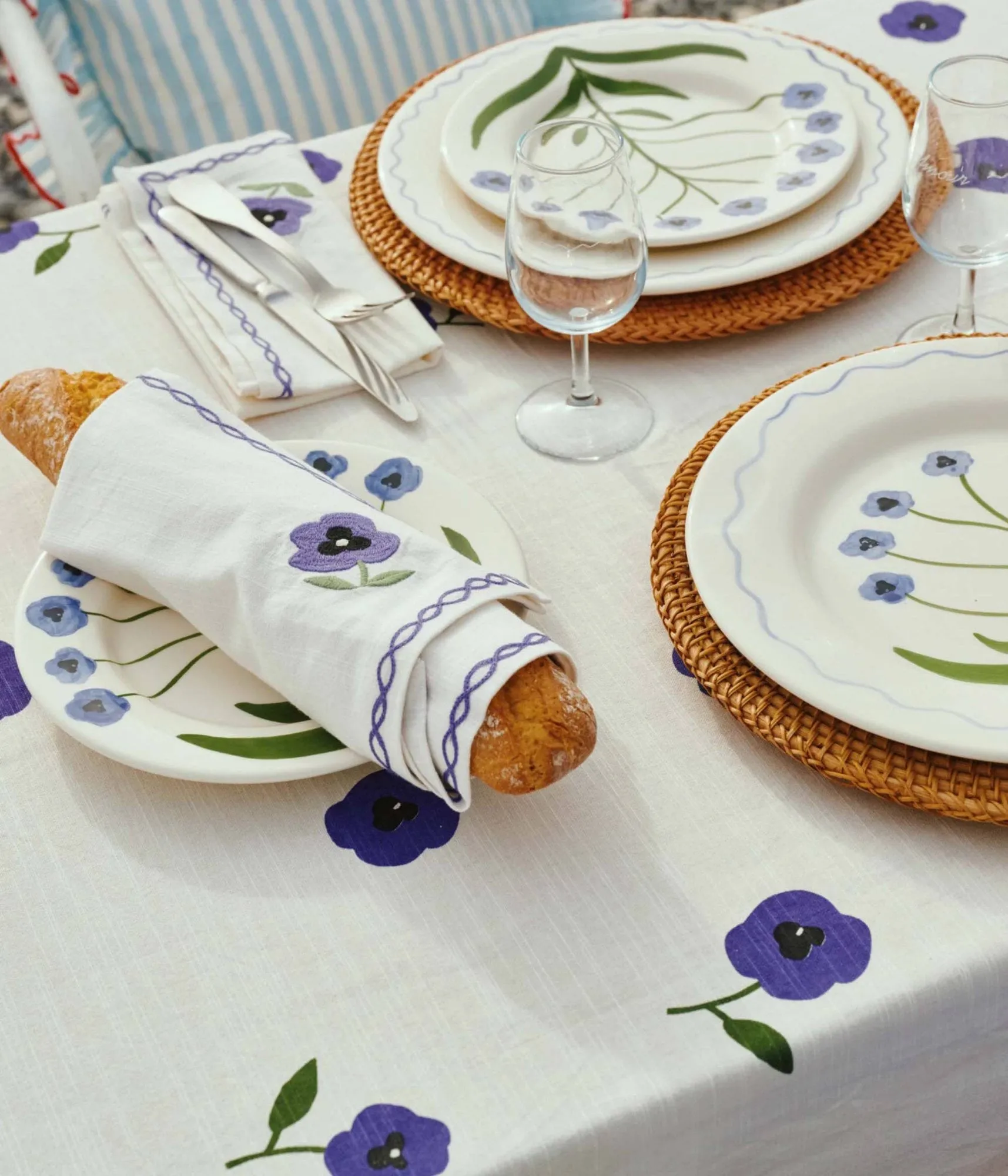 Madelen Möllard Pansy cotton napkin, Blue, 4-pack, 45x45 cm Pick a Poppy