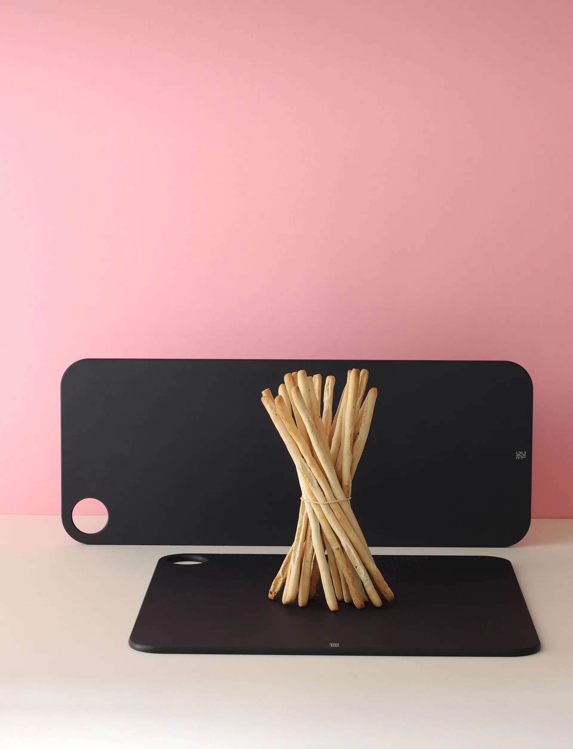 CUT-IT pizza cutting board black, 34 cm RIG-TIG