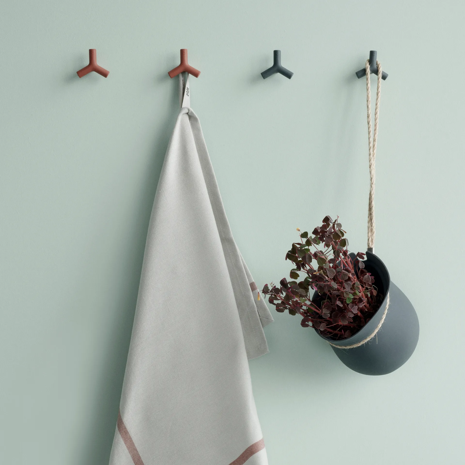HANG-IT hangers 2-pack, Dark grey RIG-TIG