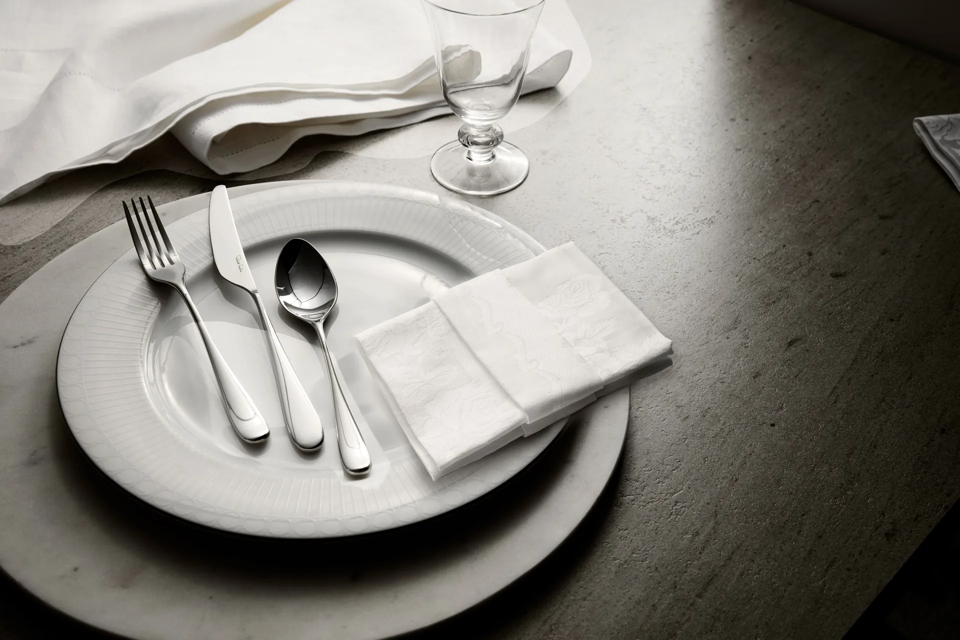 Arden Bright cutlery, 42 pieces Robert Welch