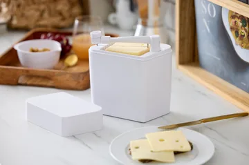 Classic cheese box incl cheese slicer 16.5x10x19 cm - White - Rosti