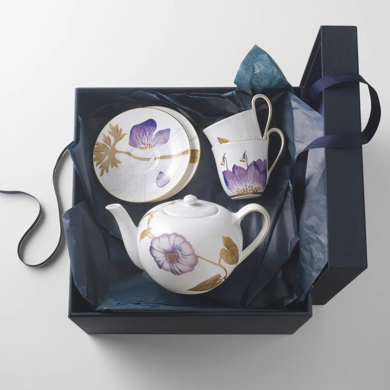 Flora teapot, Morning Glory Royal Copenhagen
