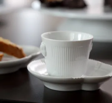 White Elements espresso cup - 10 cl - Royal Copenhagen