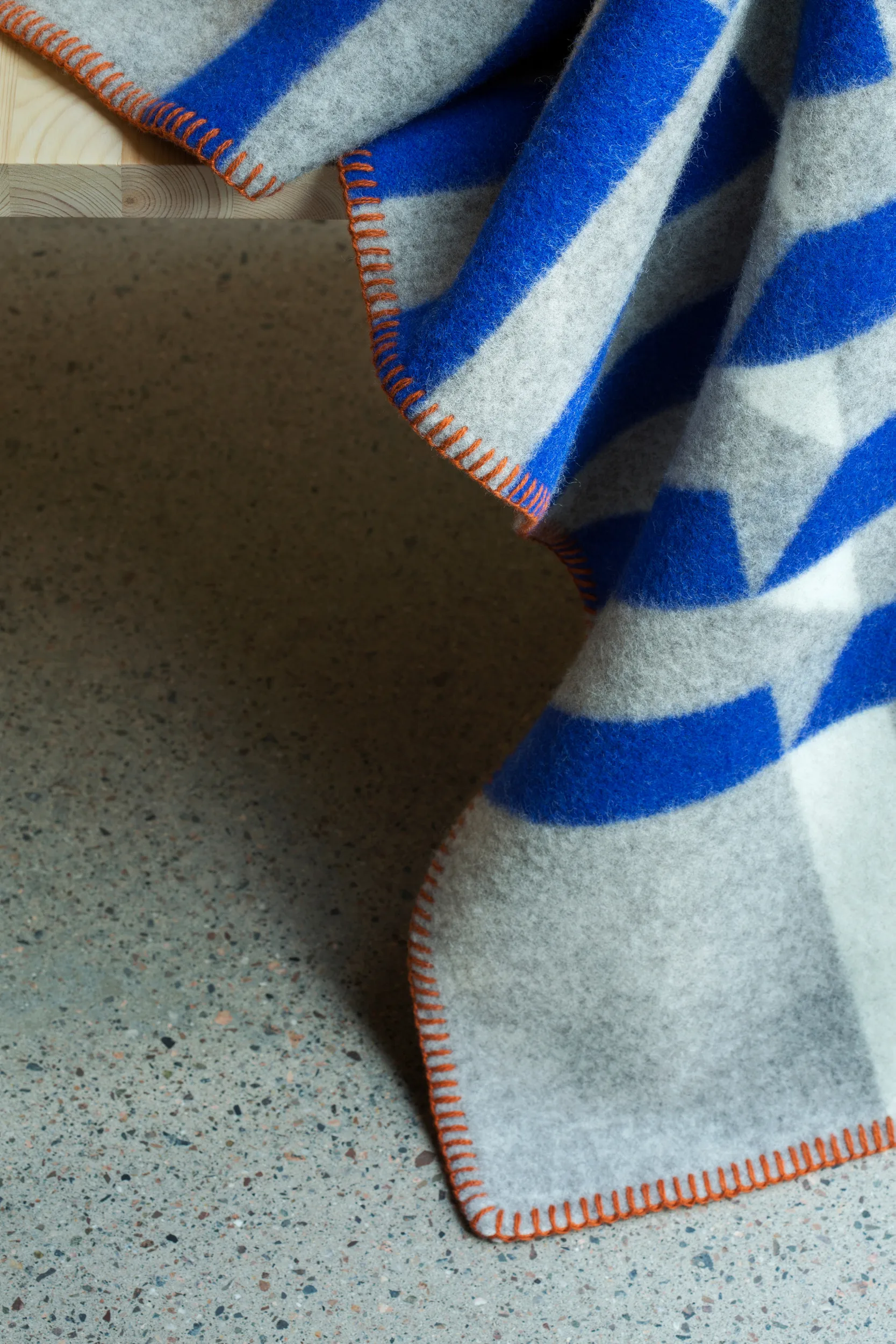 Kvam blanket 135x200 cm, Blue Røros Tweed