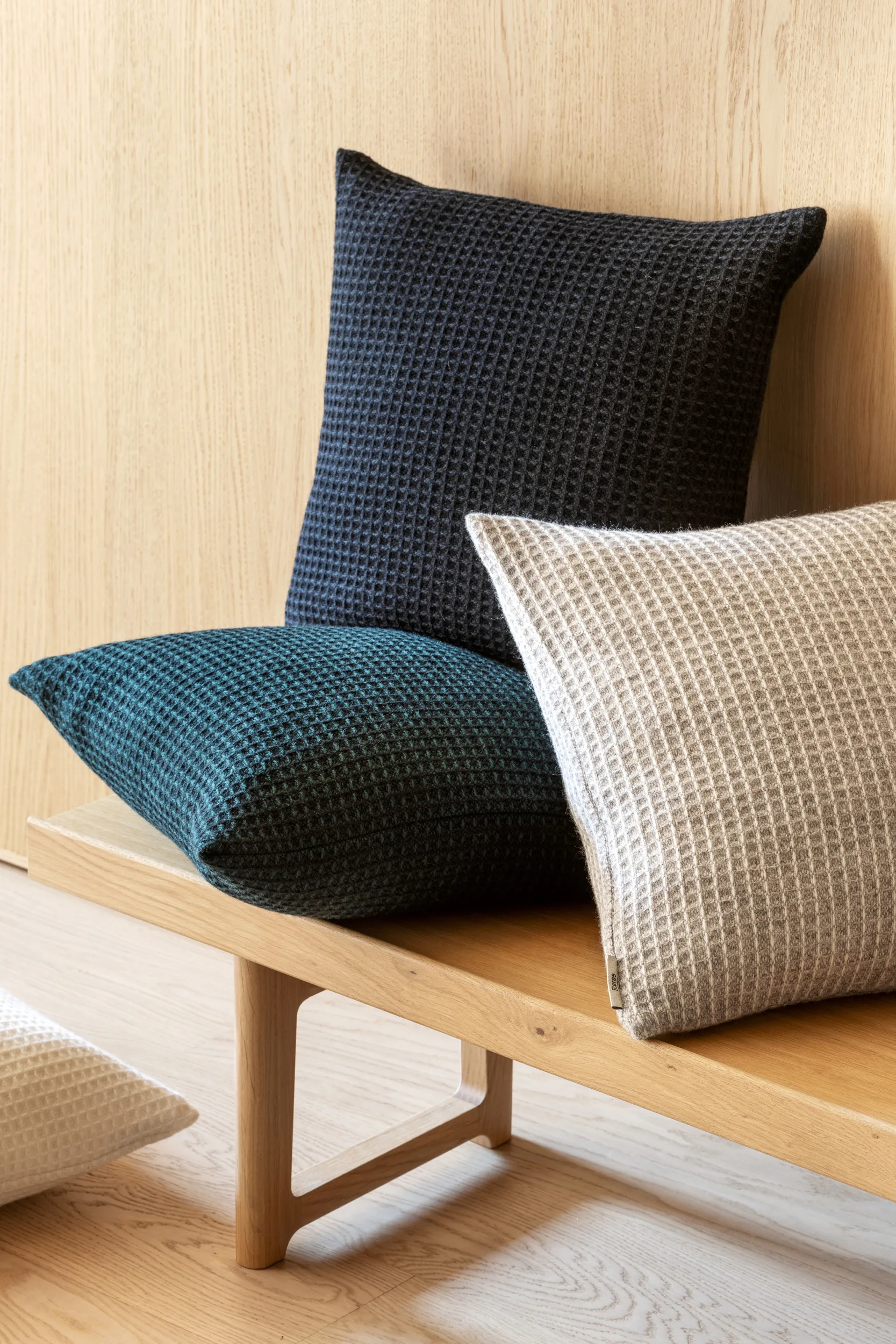 Vega cushion 50x50 cm, Dark green Røros Tweed