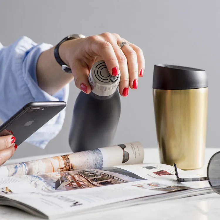 Loke car mug 24 cl, Gold Sagaform