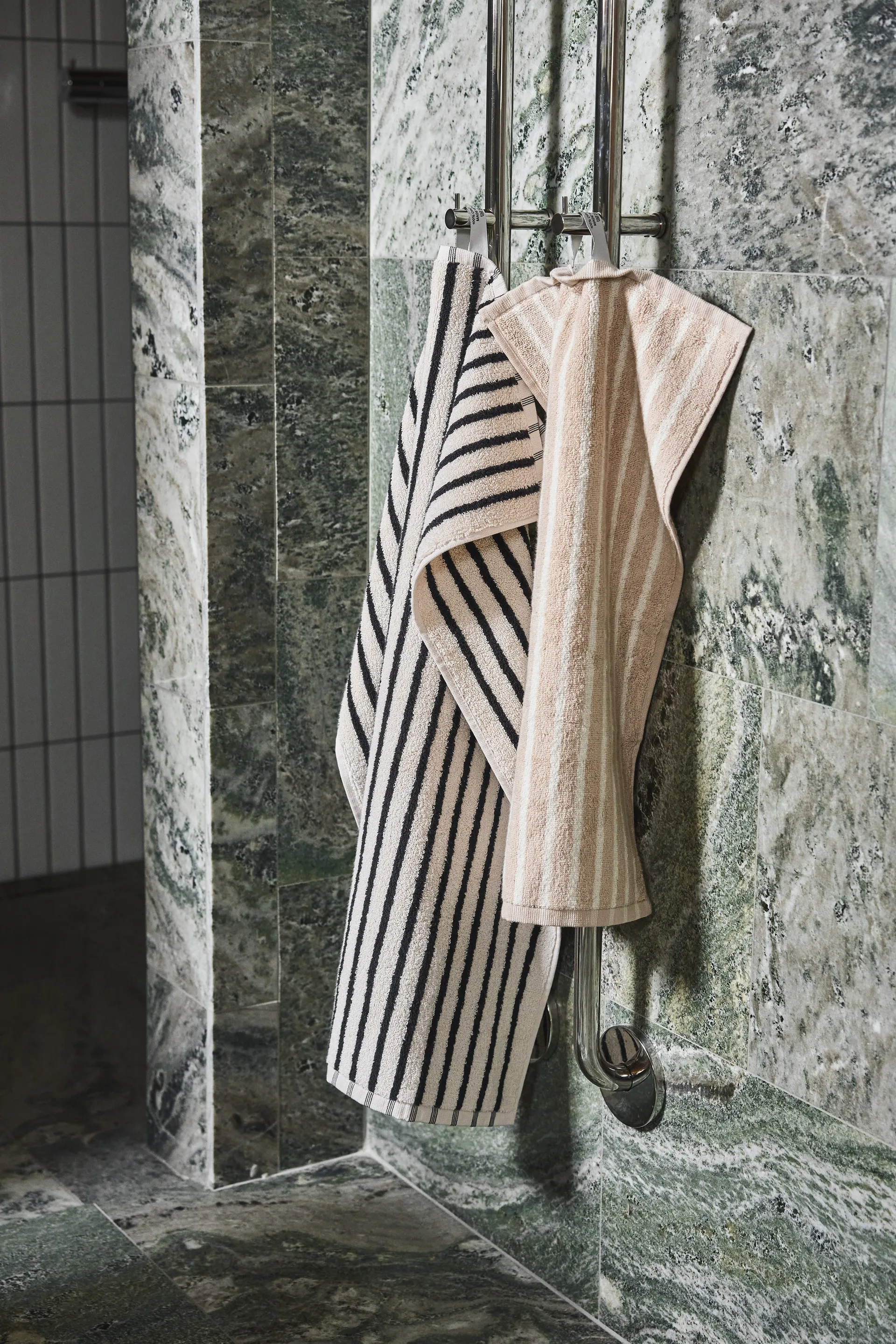 Drift towel 30x50 cm, Beige-white Scandi Living