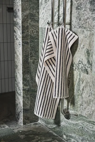 Drift towel 50x70 cm - White-black - Scandi Living