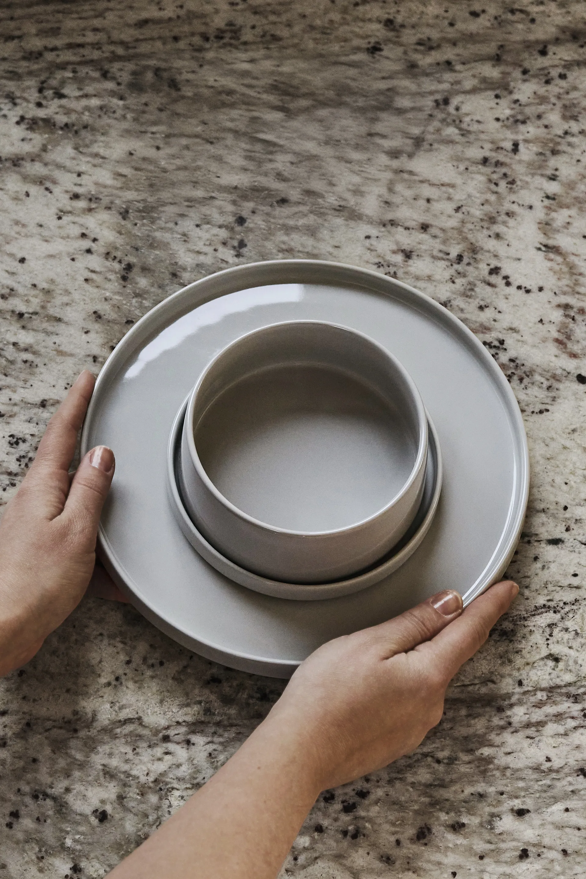 Taper plate 26cm, Light grey Scandi Living