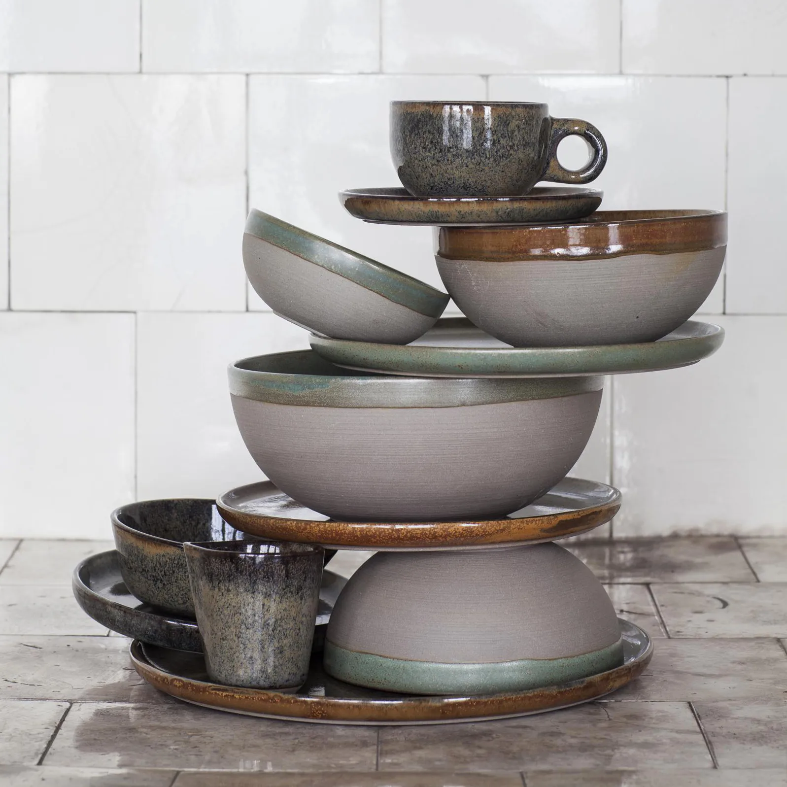Surface salad bowl 23.5 cm, camogreen Serax