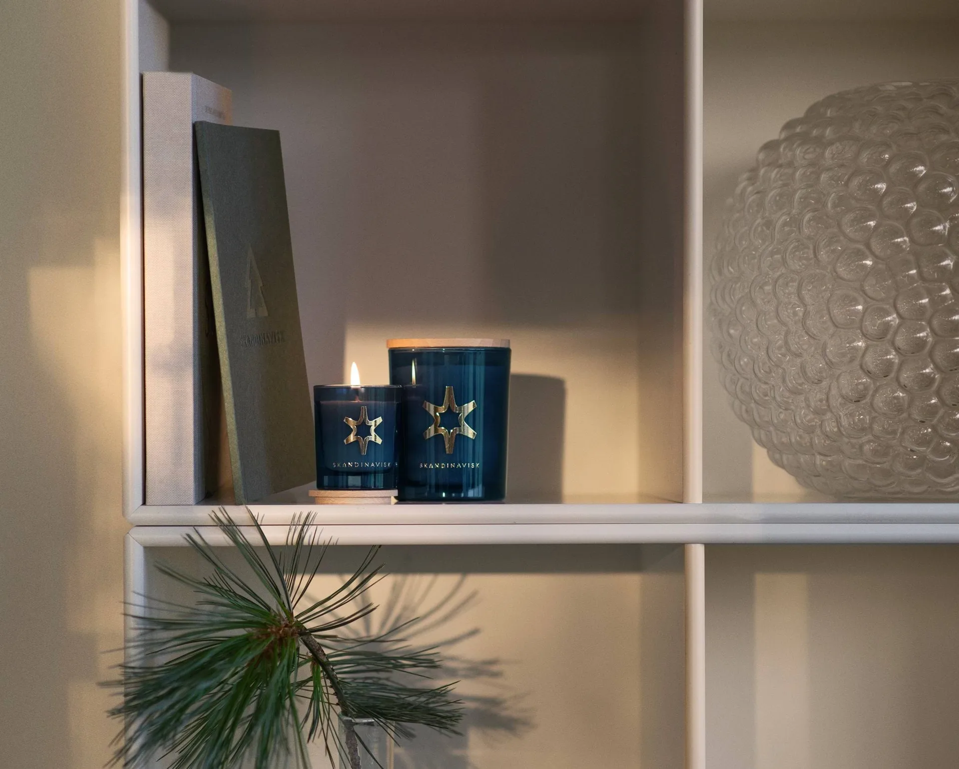 Stjärna Gold Symbol scented candle, 200 g Skandinavisk