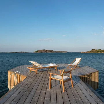 Djurö sun bed - Batyline white, teak - Skargaarden