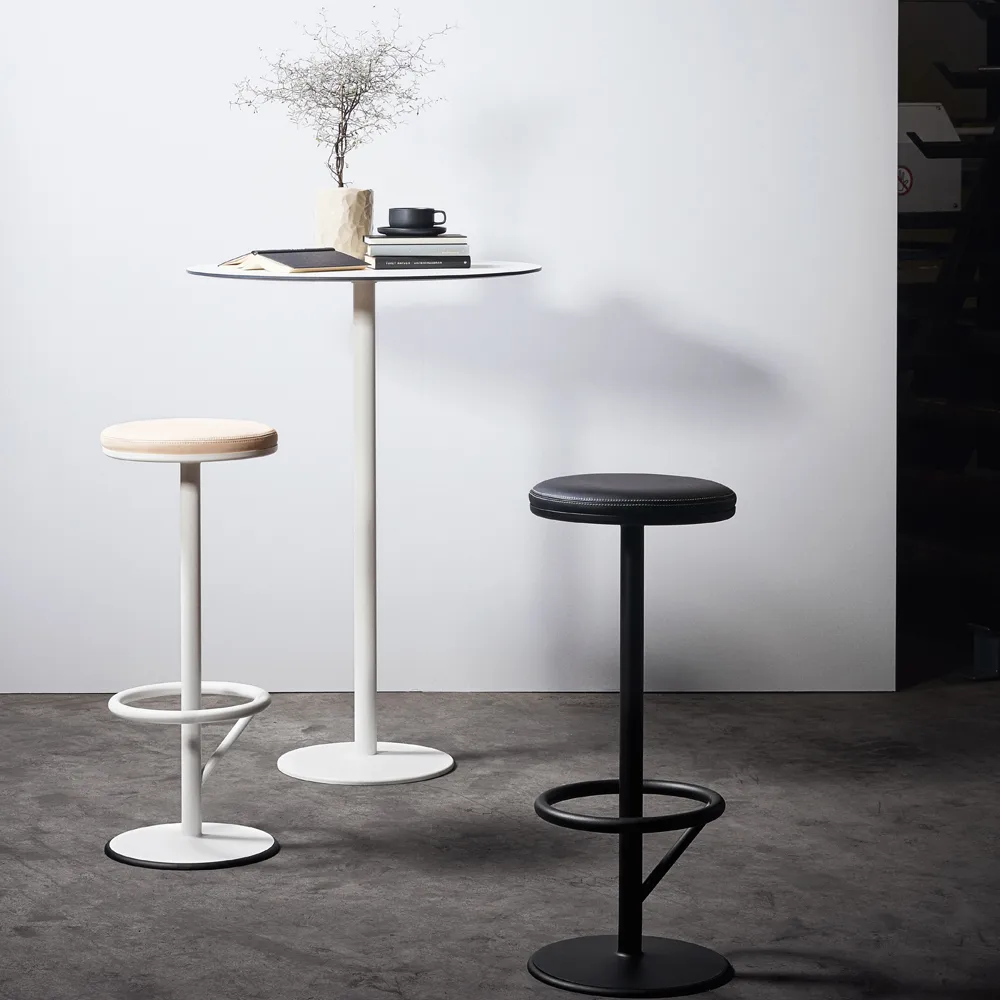 Orbit barstool high, Black matte, black leather SMD Design