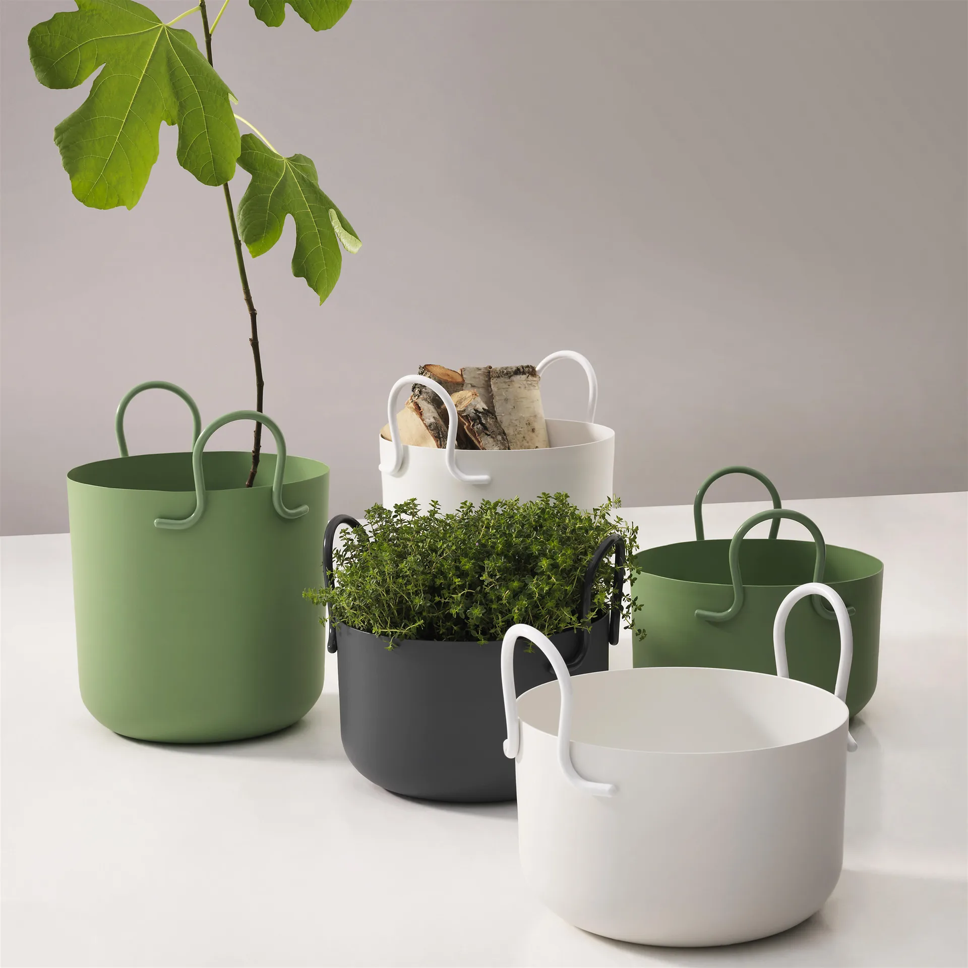 Tivoli flower pot Ø30 cm low, white SMD Design