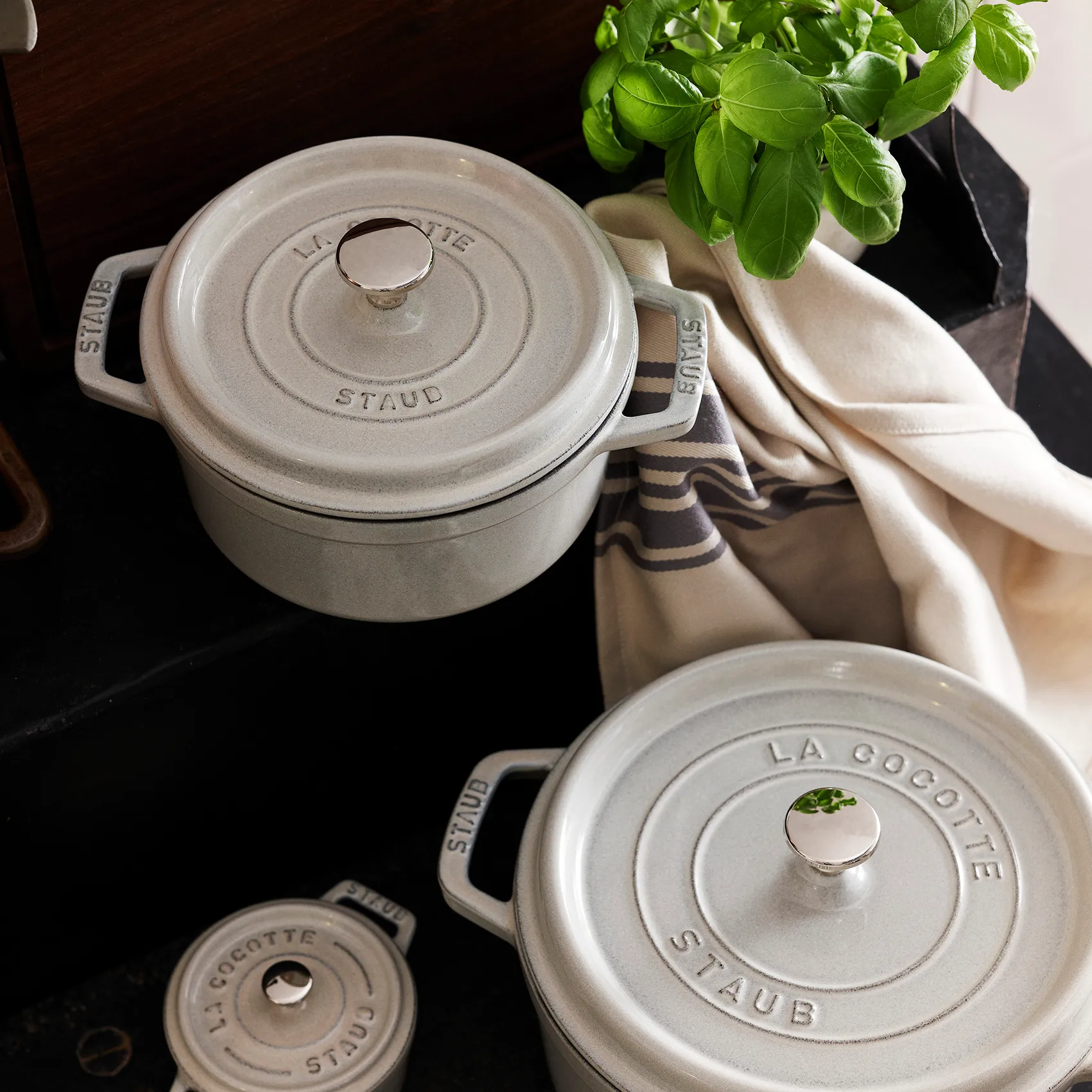 Staub White Truffle casserole, 1.7 l STAUB