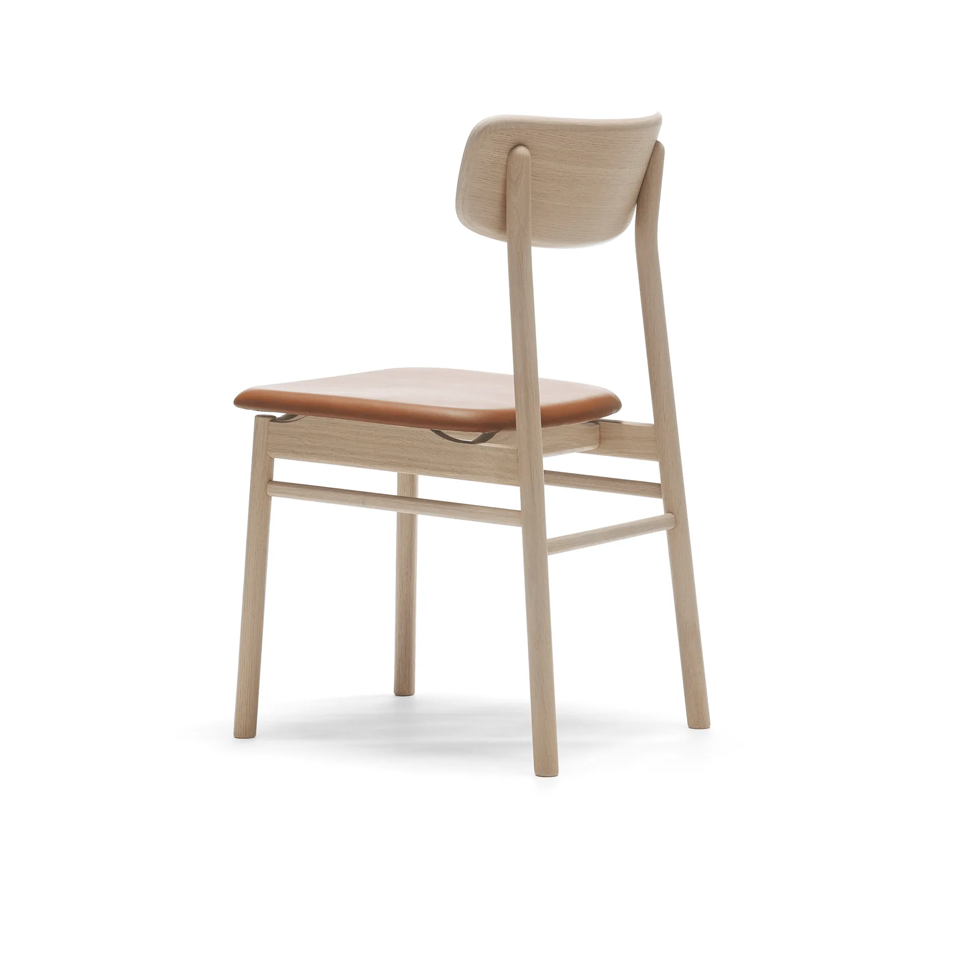 Prima Vista chair light matte lacquered oak, Leather Elmosoft 43807 cognac Stolab