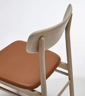 Prima Vista chair light matte lacquered oak - Leather Elmosoft 43807 cognac - Stolab