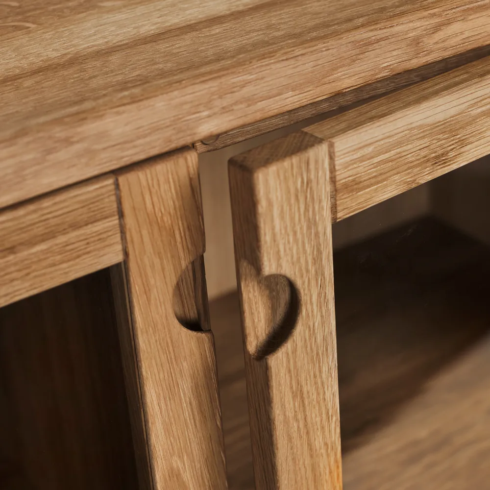 Prio tall bench, Oak natural oil. glass door Stolab