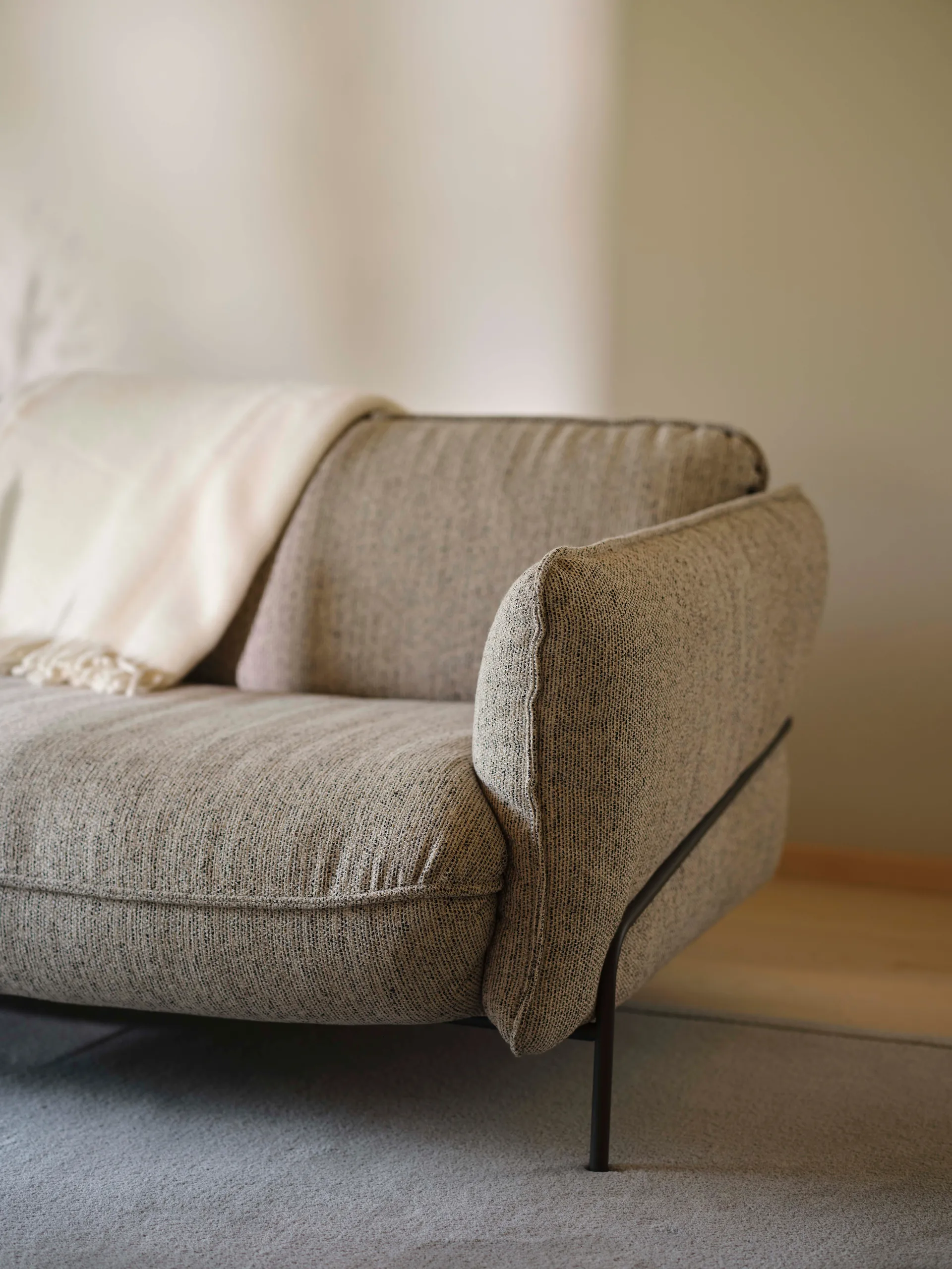 Continental sofa, Sealife Dark beige/White-orkangrå Swedese