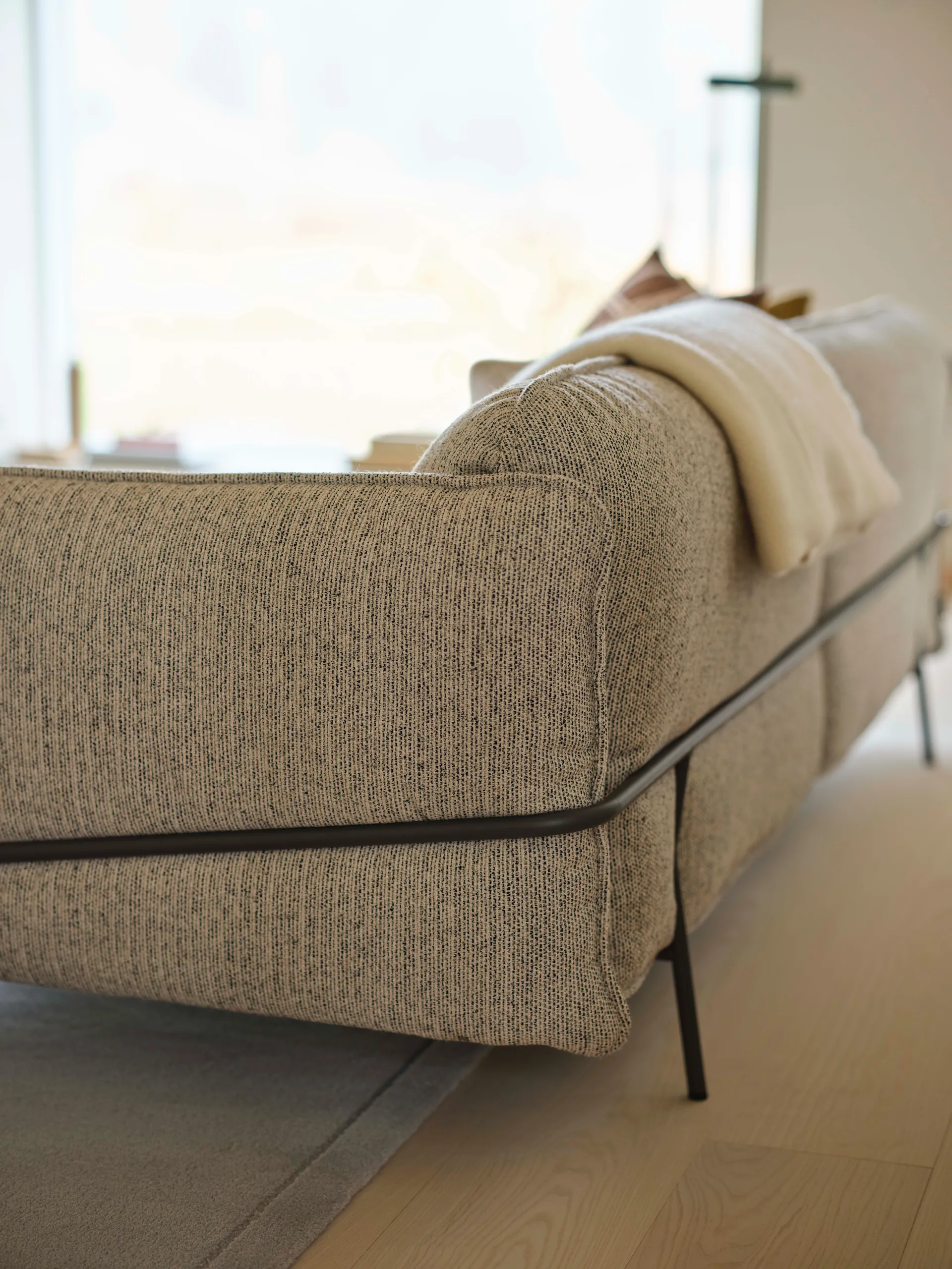 Continental sofa, Sealife Dark beige/White-orkangrå Swedese