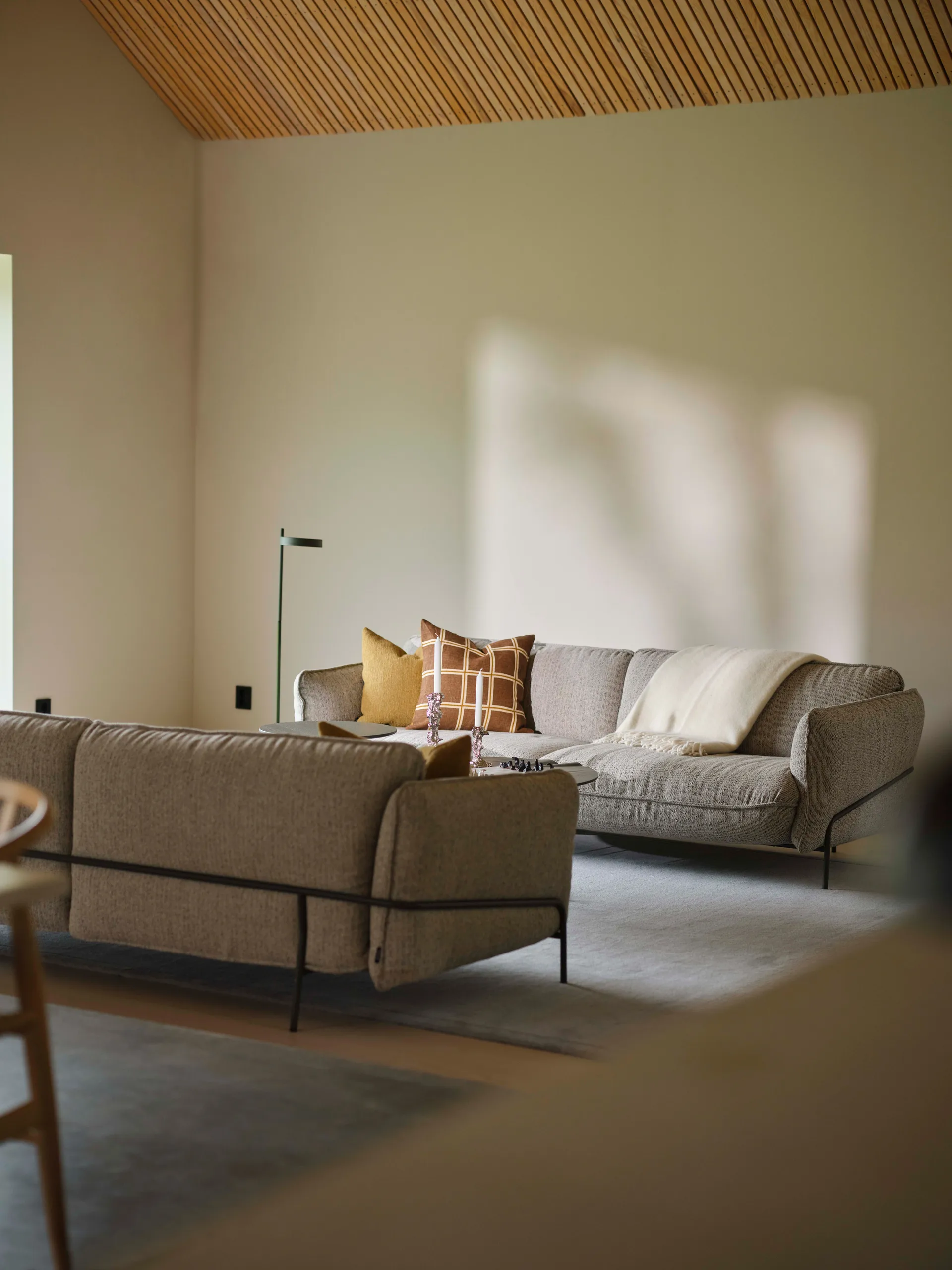 Continental sofa, Wave Cobblestone-orkangrå Swedese