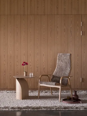 Lamino armchair - Sheepskin Off white-lacquered beech - Swedese
