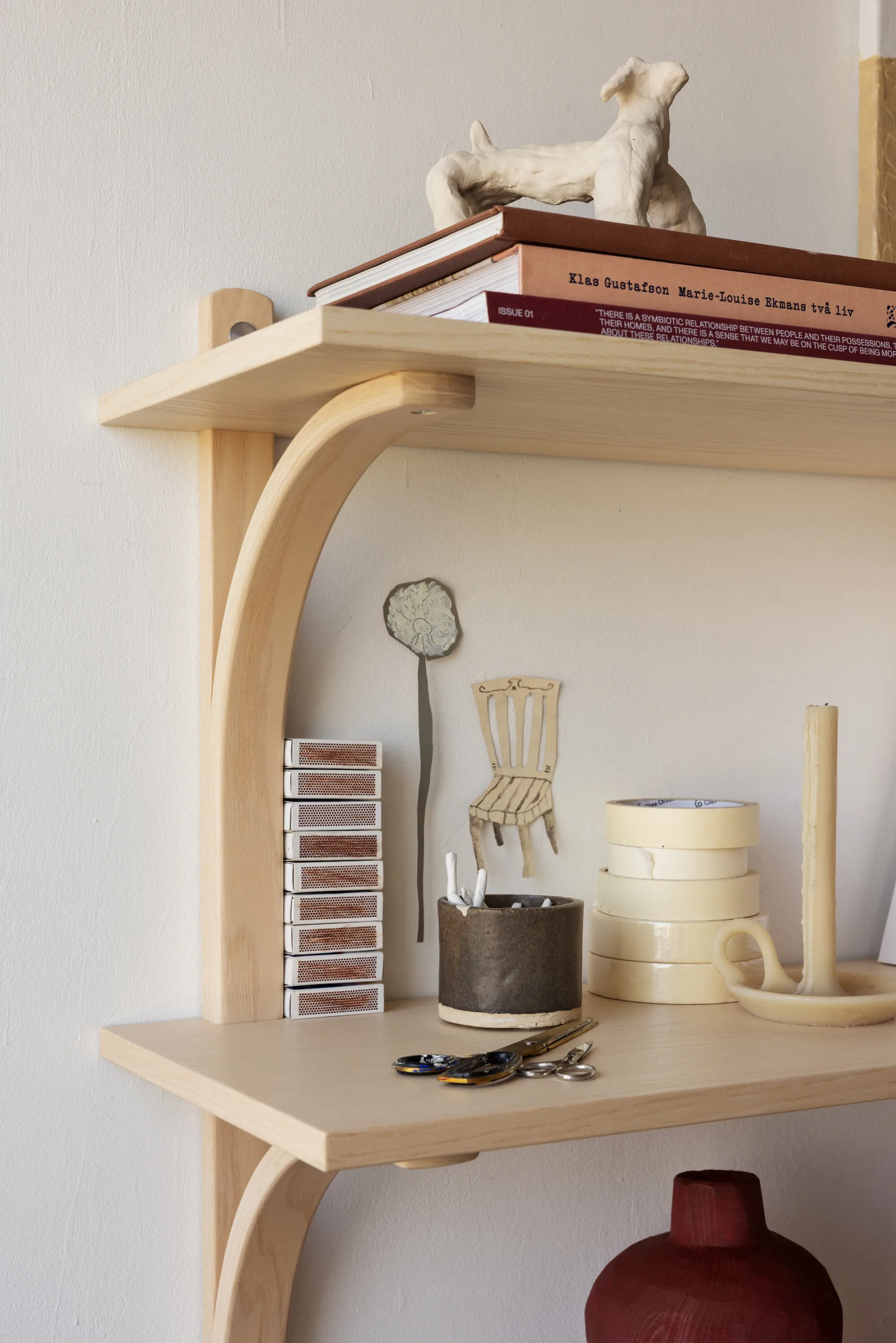 Levi shelf, Lacquered oak-stainless steel, 2 shelves, 180 cm Swedese