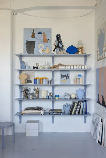 Levi shelf - White-pigmented oak-brass, 2 shelves, 180 cm - Swedese