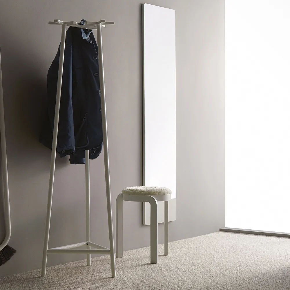 Mira wall mirror, White lacquer Swedese