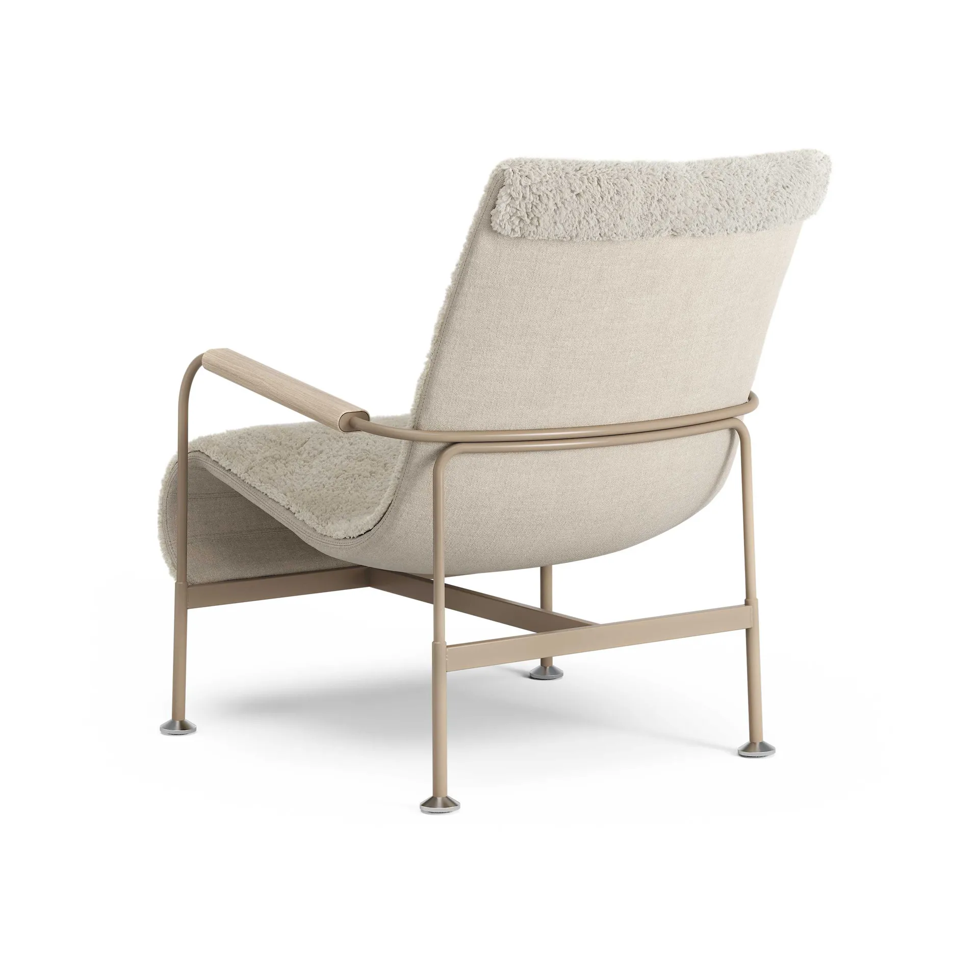 Serpentine armchair, Sheepskin Moonlight-nutmeg Swedese