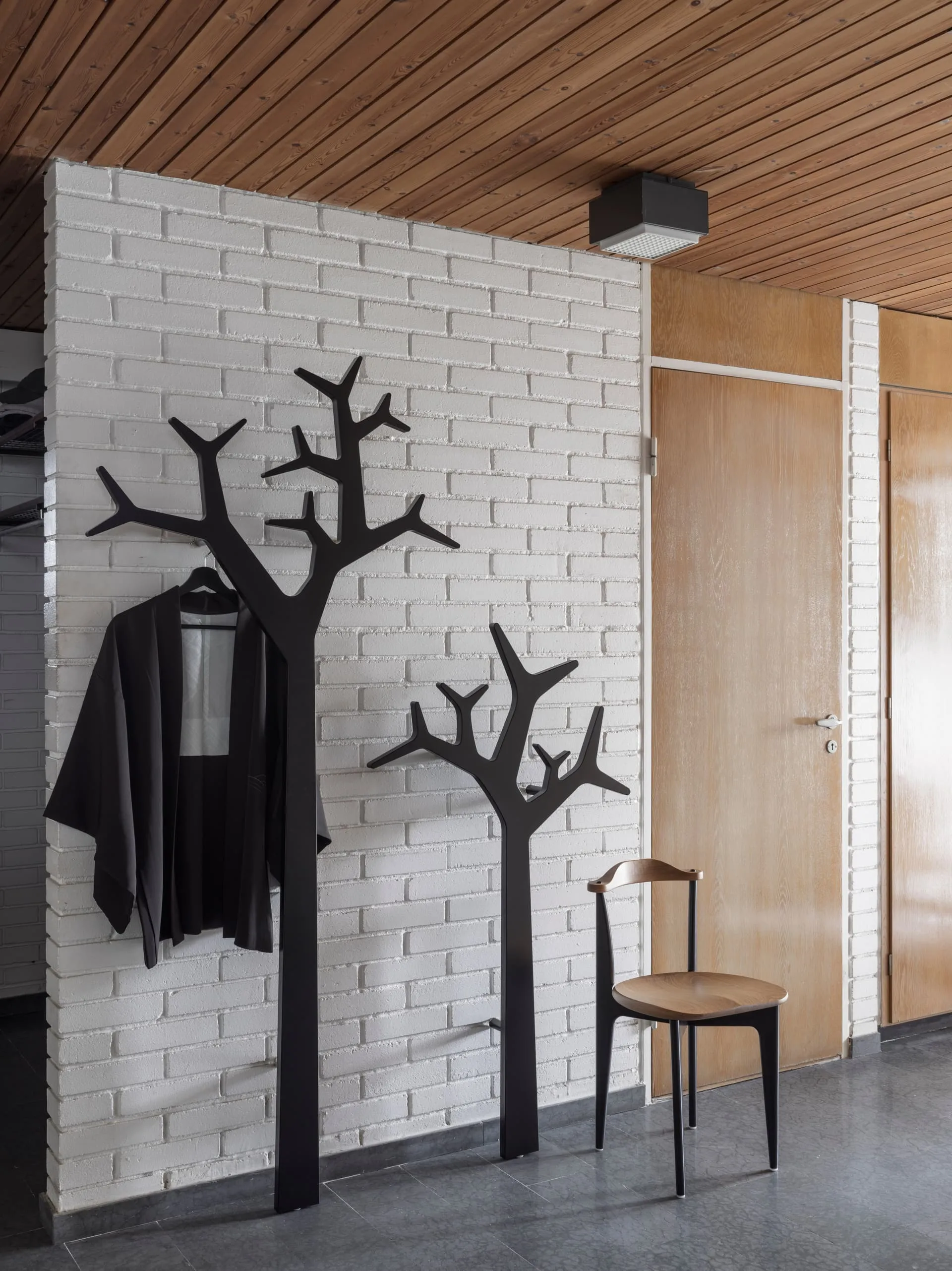 Tree rockhangers wall 194 cm, Black Swedese