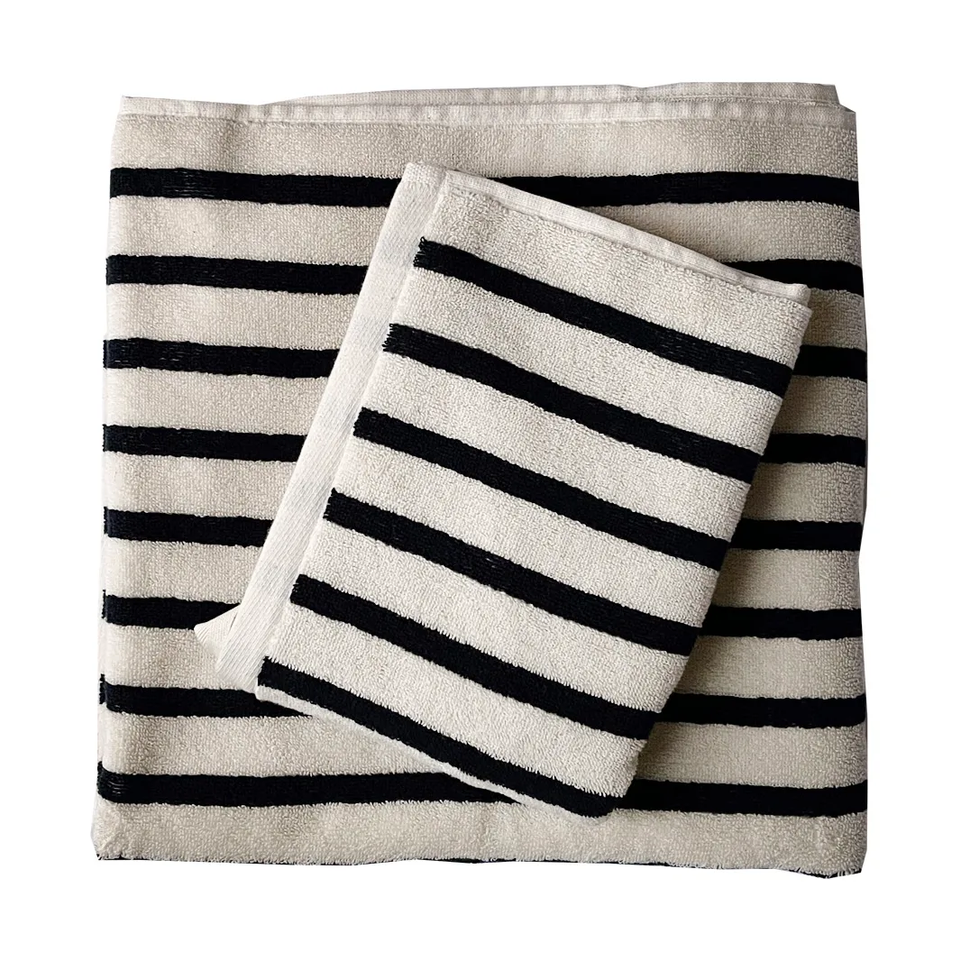 Bonnie towel 50x70 cm, Black Tell Me More