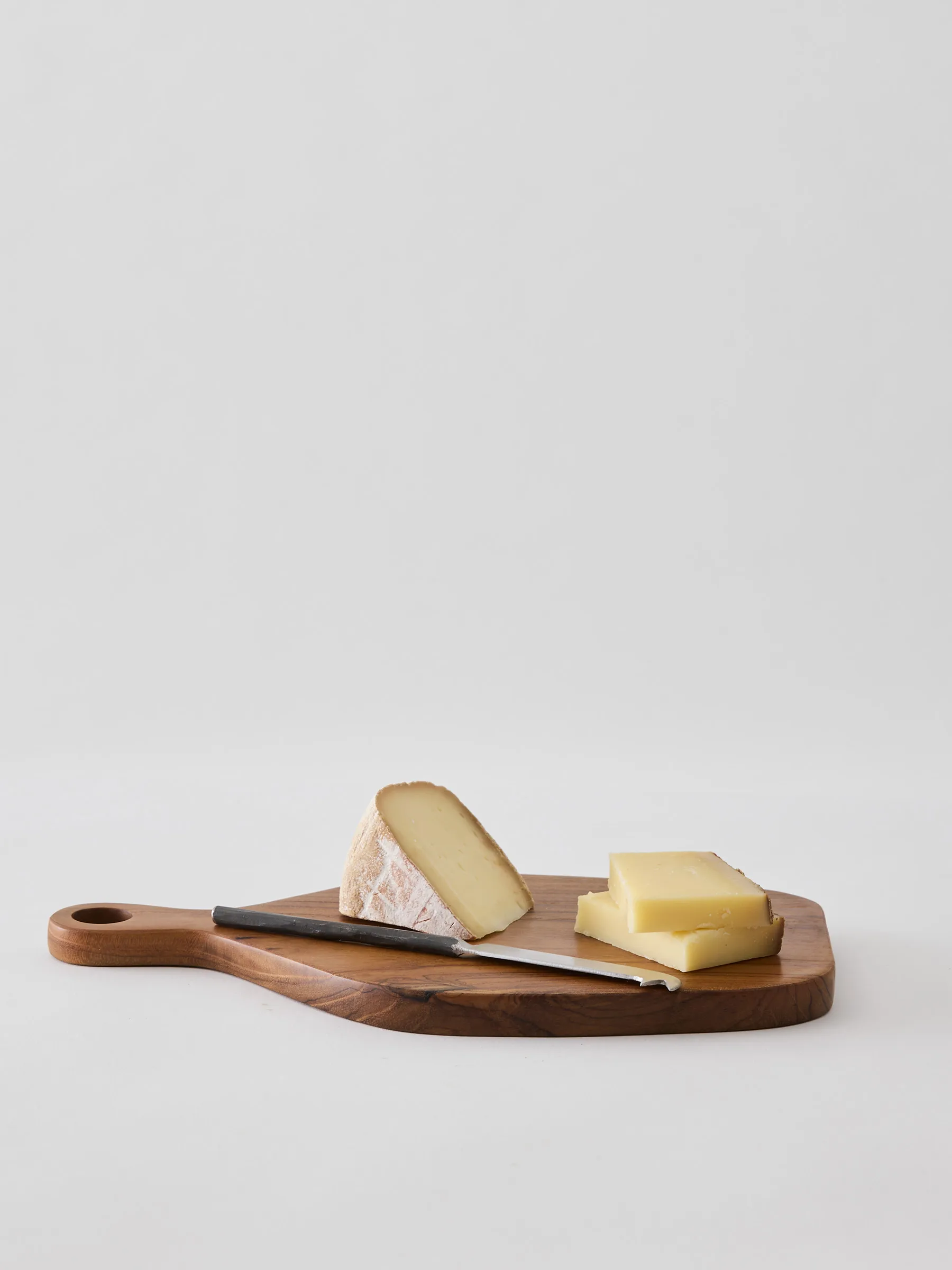 Teak serving board, 17.5x30 cm Tell Me More
