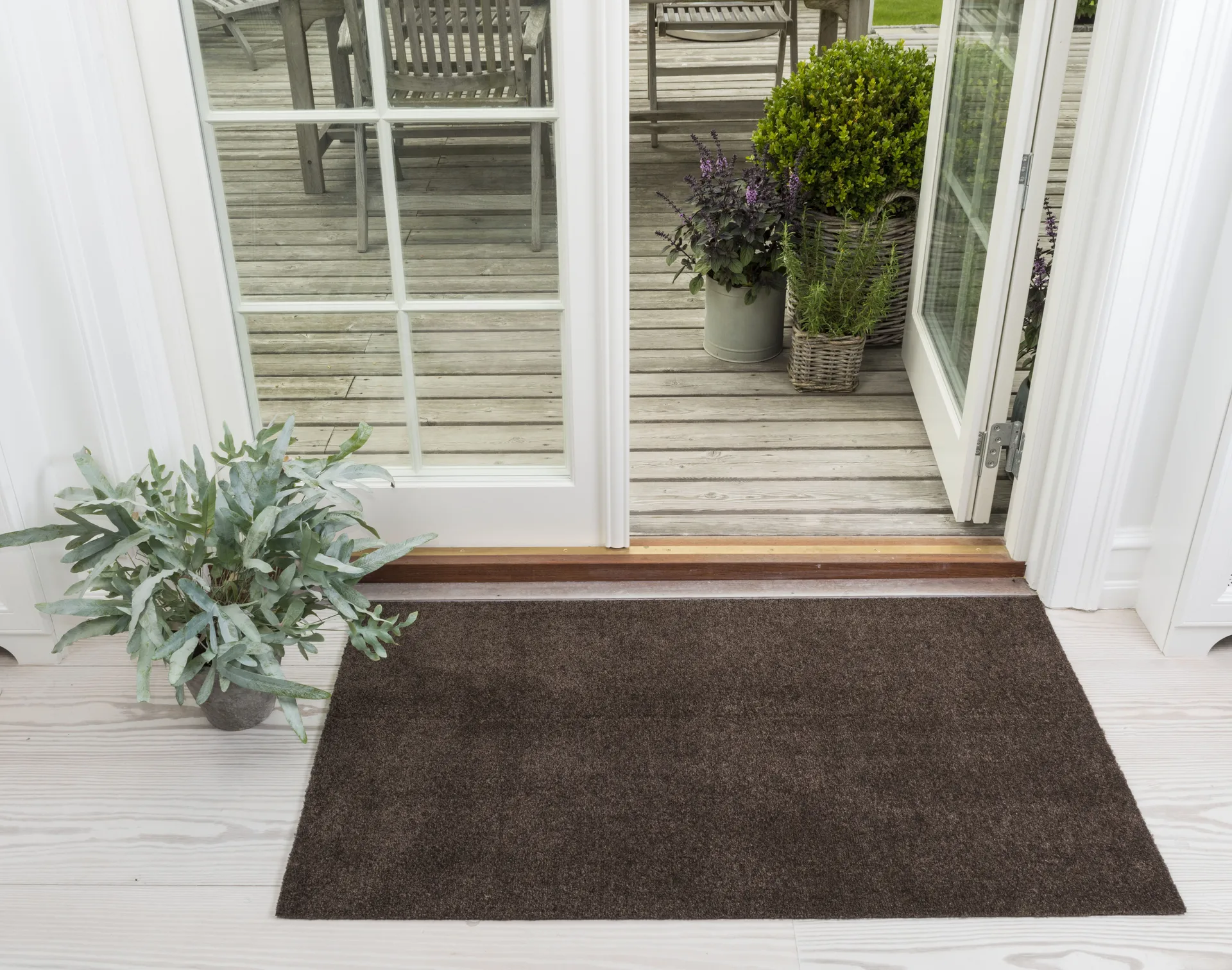 Unicolor hallway rug, Brown. 67x120 cm tica copenhagen