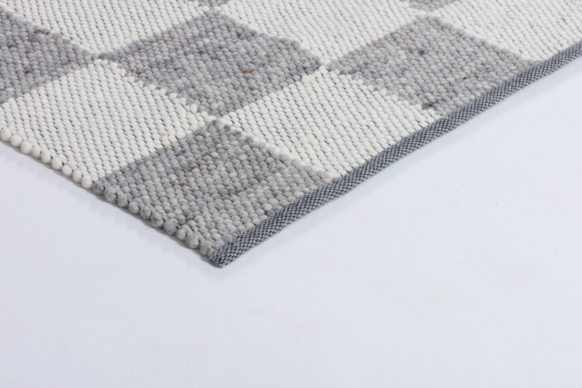 Gotland Design rug Special Edition, Silver-white nr. 2418, 170x240 cm Tisca