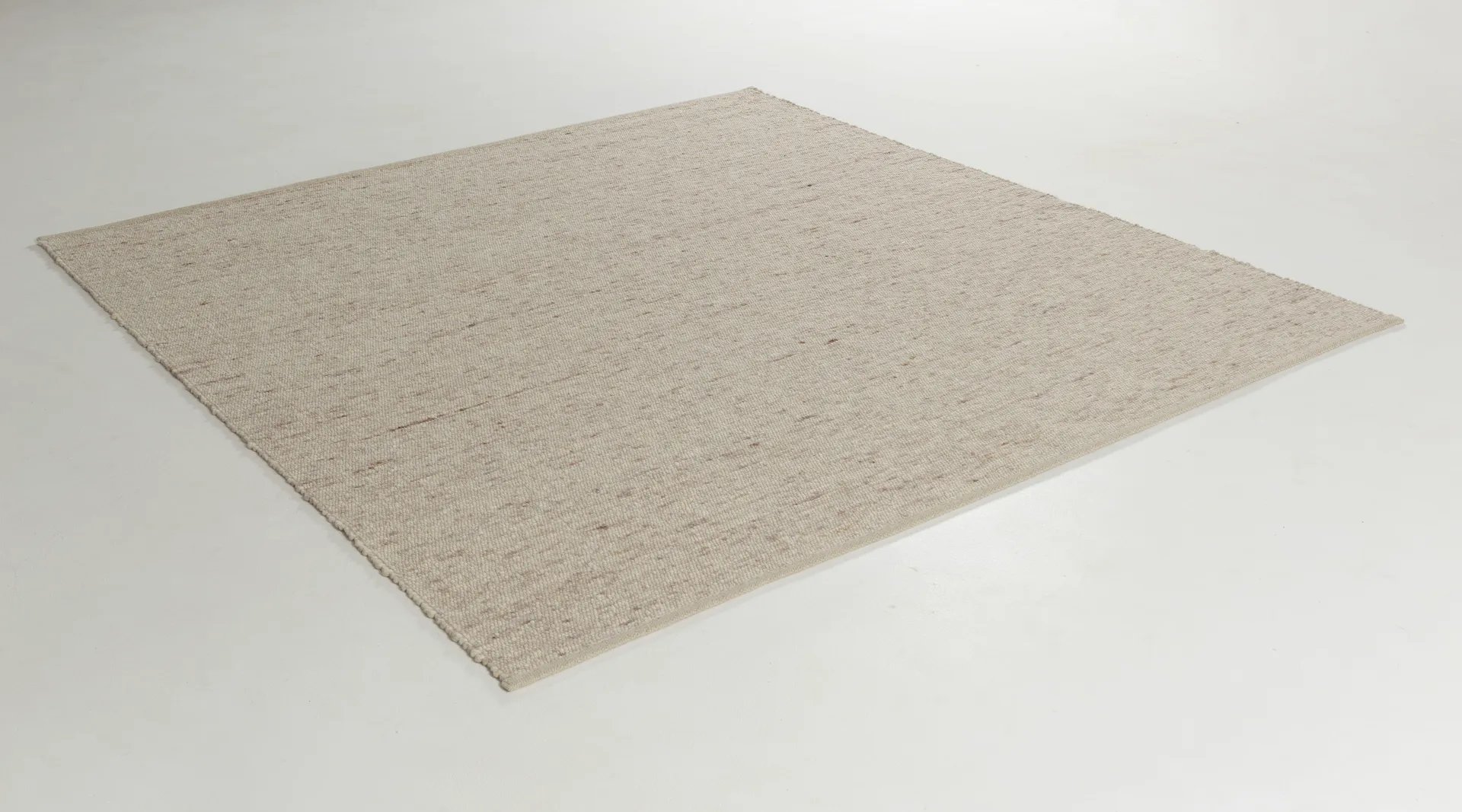 Sierrafil rug, Ecru no. 32, 250x300 cm Tisca
