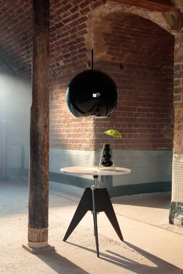 Bump Cone vase - Black - Tom Dixon
