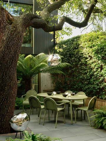 Groove dining table 86x185 cm - Moss - Tom Dixon